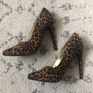 Size 7 - cheetah heels - urban planet